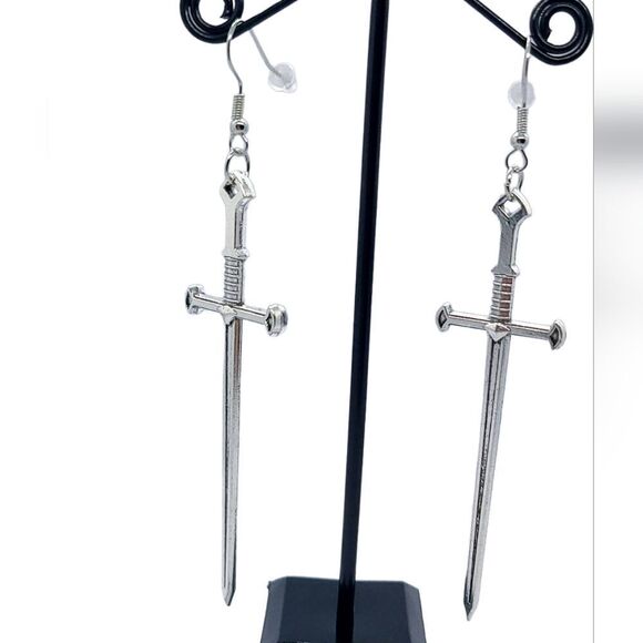 Excalibur Silver Metal Kings Sword Earrings Dagger Medieval Gothic Festival NEW - Picture 5 of 9